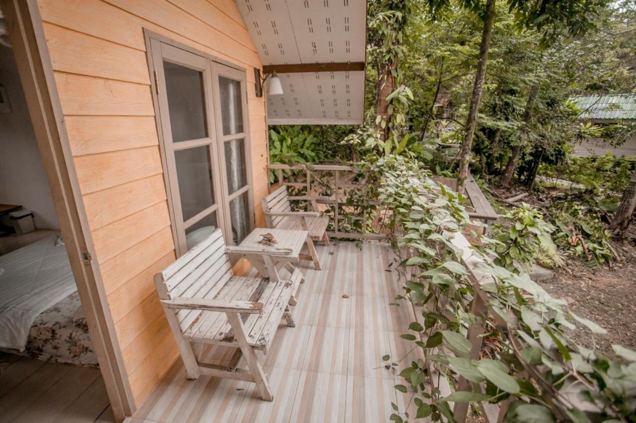 Cozy Huts Hotel Trat Ngoại thất bức ảnh